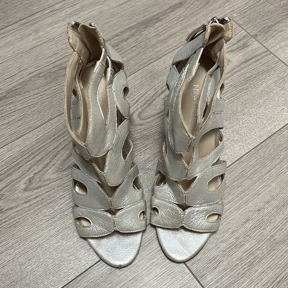 Fancy heels - Picture 4 of 7
